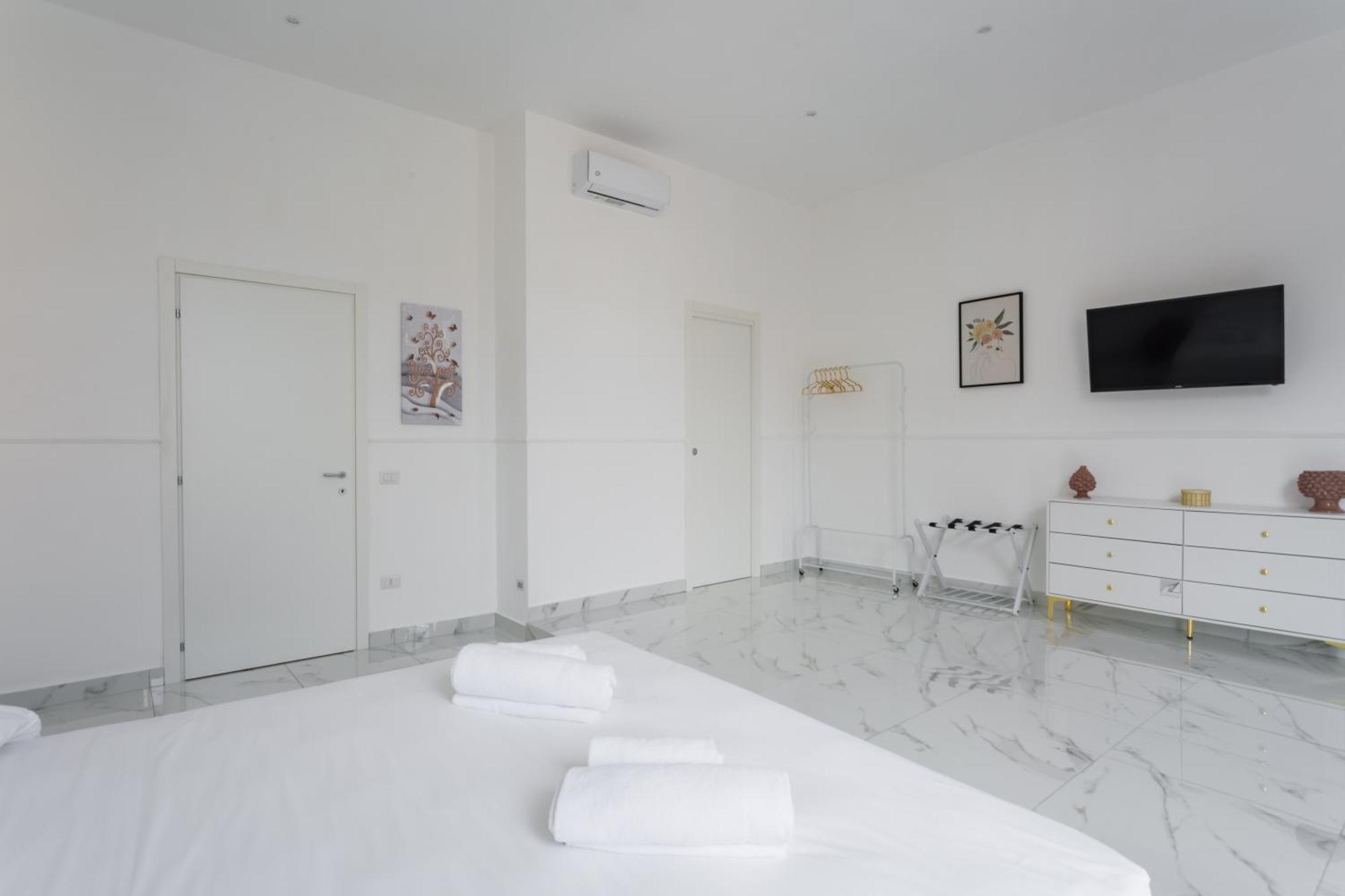 Golden Suites By Dimorra Naples Extérieur photo