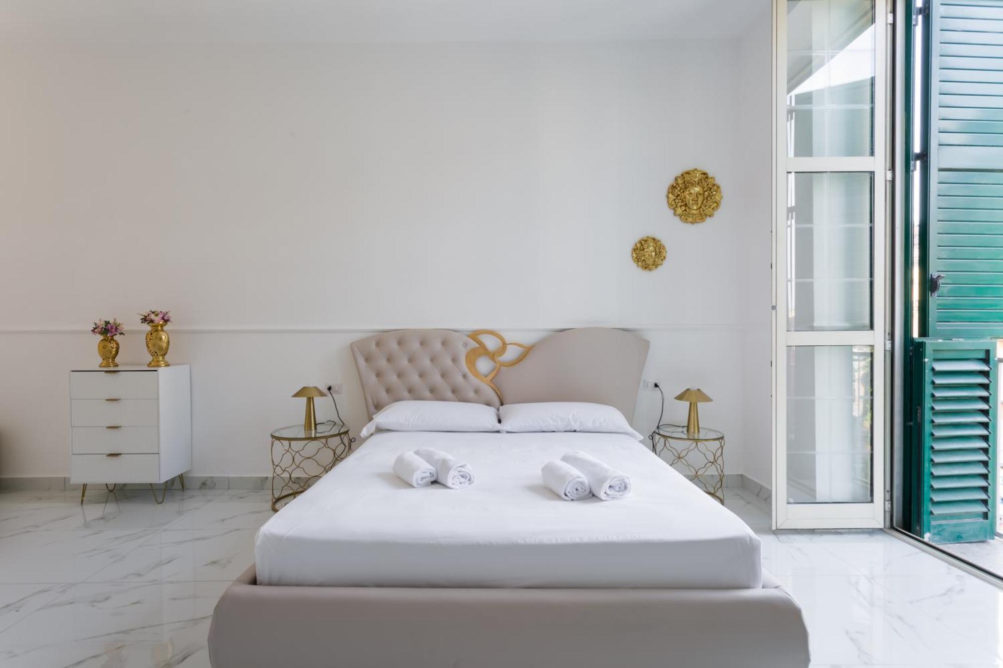 Golden Suites By Dimorra Naples Extérieur photo
